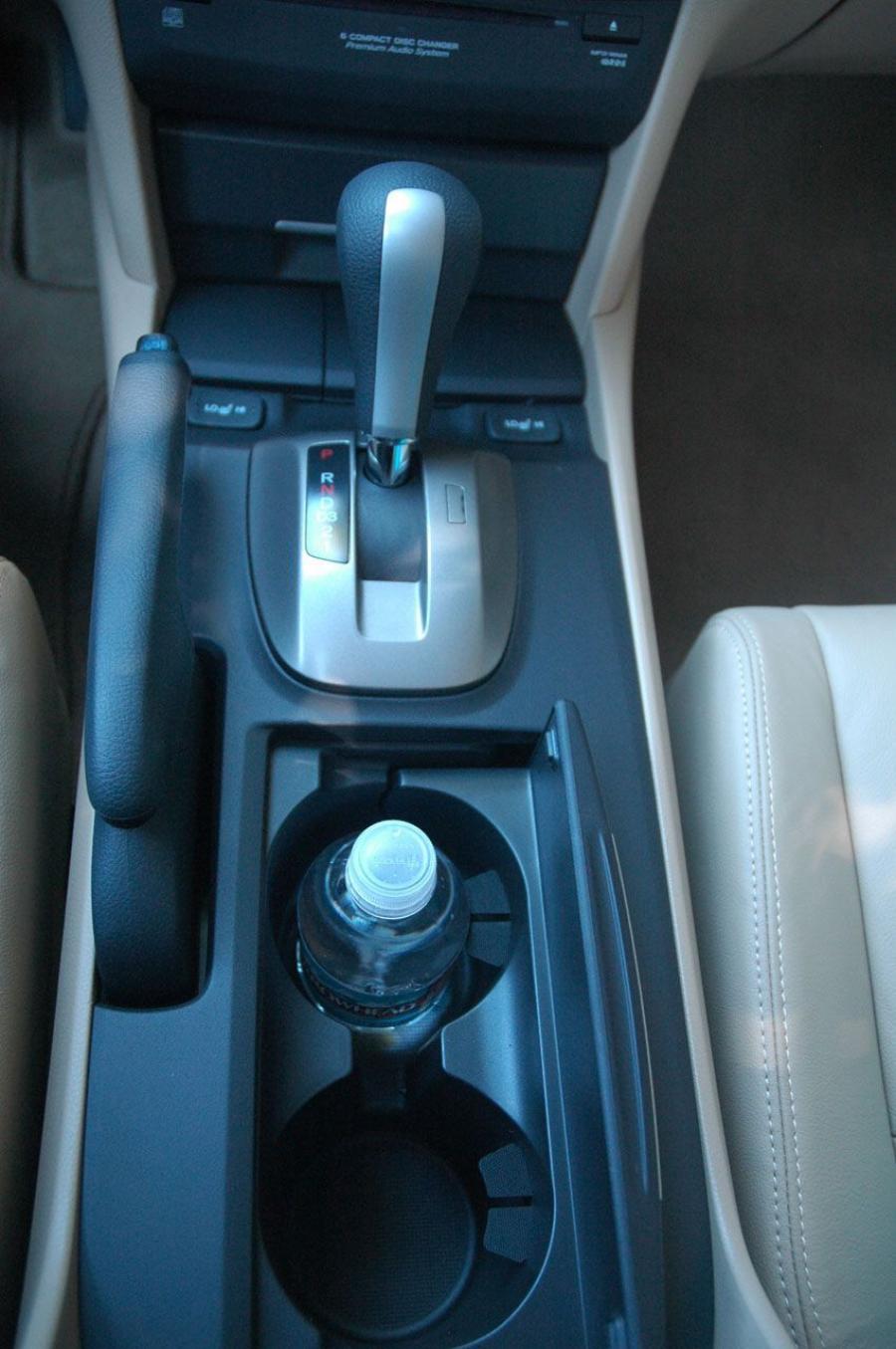  Honda Accord 2008 года  (фото 34 из 86)